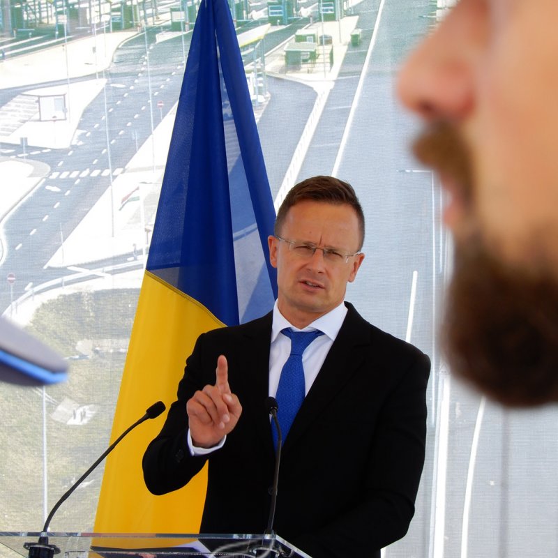 Átadták az M4-es autópálya Ártándig tartó szakaszát22